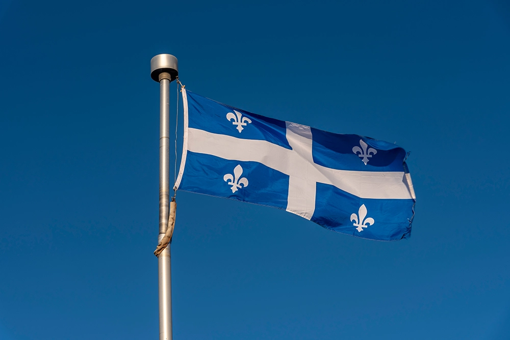 Lacombe ne se représente pas, le CISSSO change de nom, les plaintes à l’OQLF atteignent un record